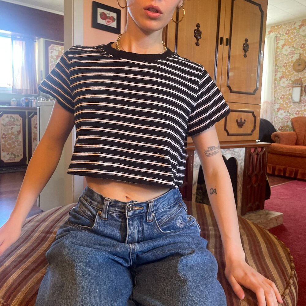 BDG black and white striped cropped grunge t shirt!